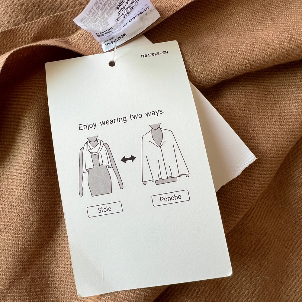 Uniqlo scarf/two way stole - Picture 3 of 4